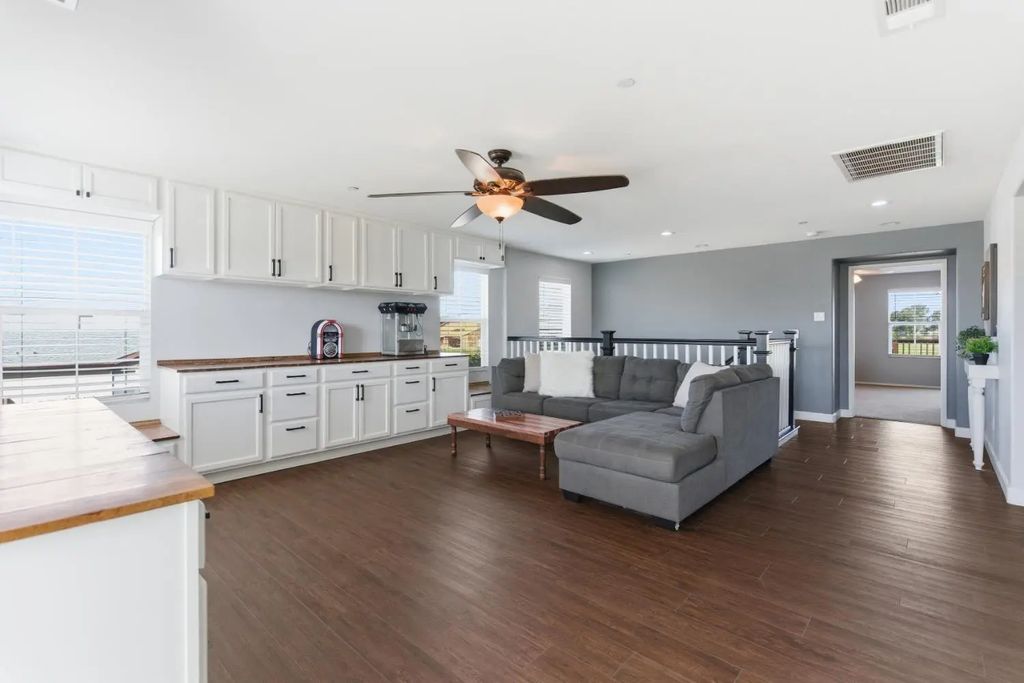 600 Blue Ash Court, Lincoln