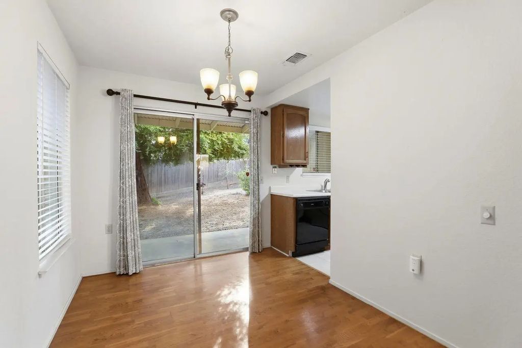 11330 Fair Oaks Boulevard 124, Fair Oaks