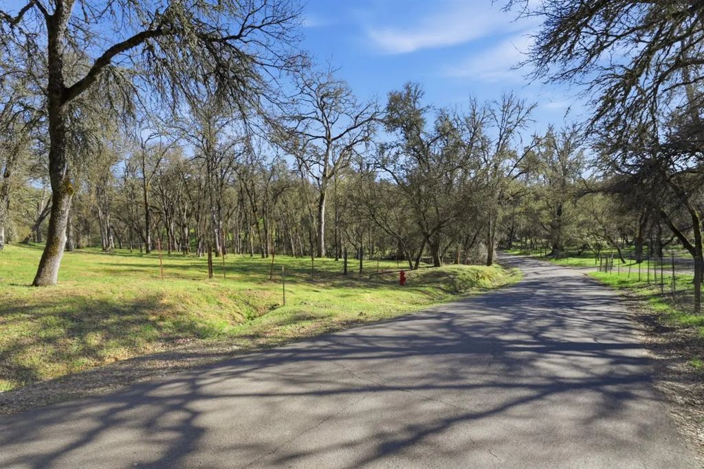 0 Grassy Run Road, Placerville
