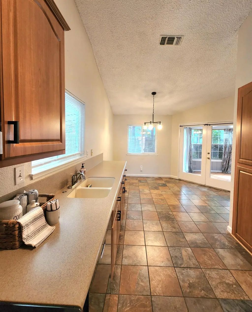 2600 Inverness Drive, Lincoln