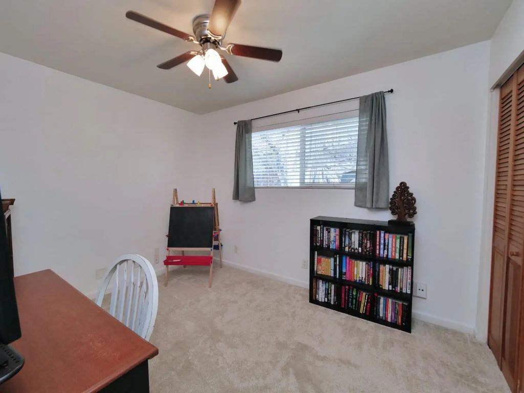 8583 Central Avenue, Orangevale