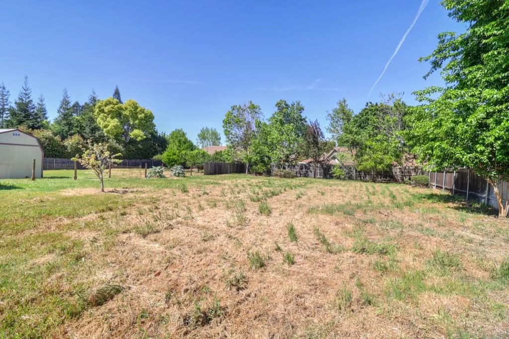 5531 Cypress Avenue, Carmichael