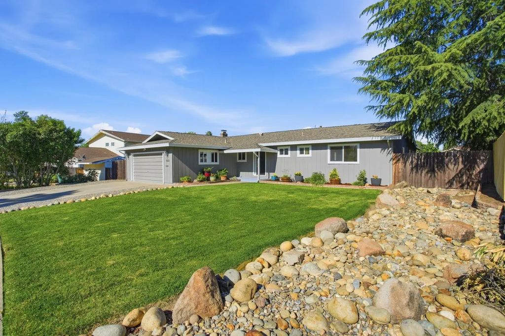 6123 Longmont Way, Carmichael