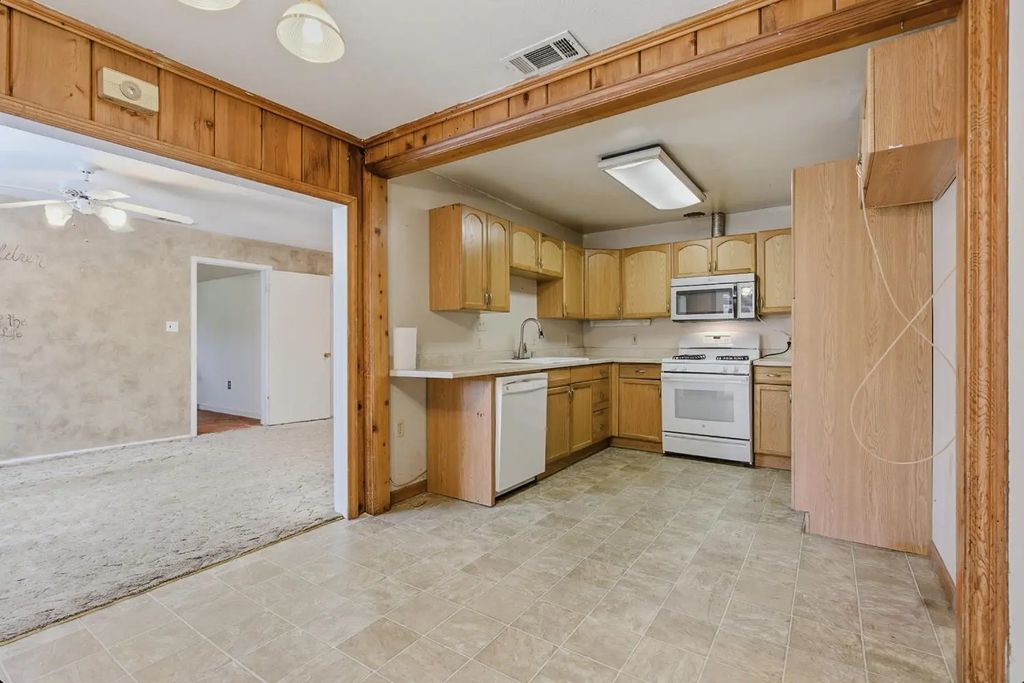 7241 Whyte Avenue, Citrus Heights