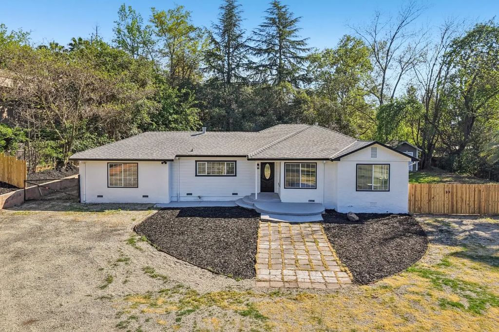 8060 Sunset Avenue, Fair Oaks