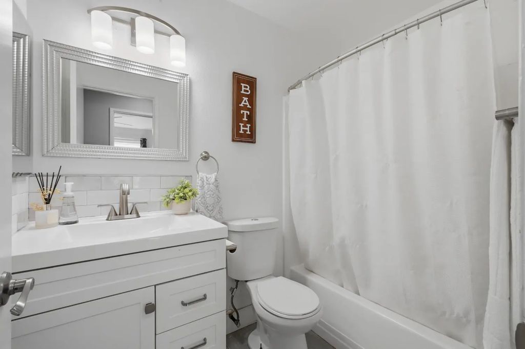 8128 Canyon Oak Drive, Citrus Heights