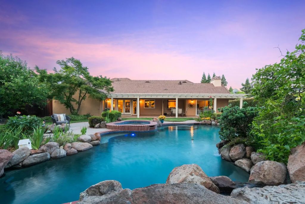 1310 Ridgecrest Way, Roseville