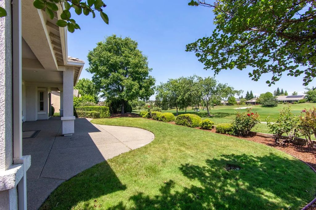 1607 Barn Valley Lane, Lincoln