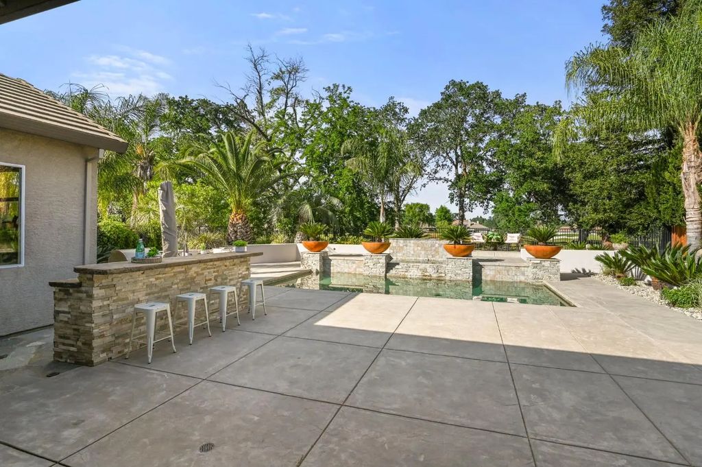 201 Heredia Court, Roseville