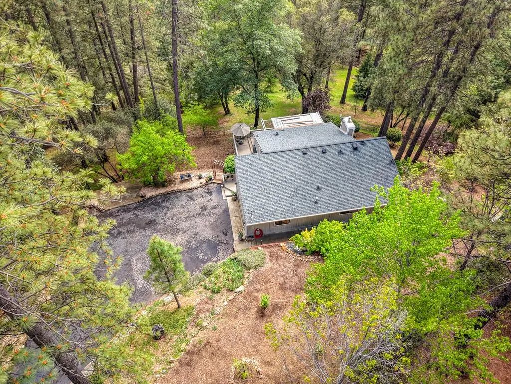 3971 Donner Trail, Placerville