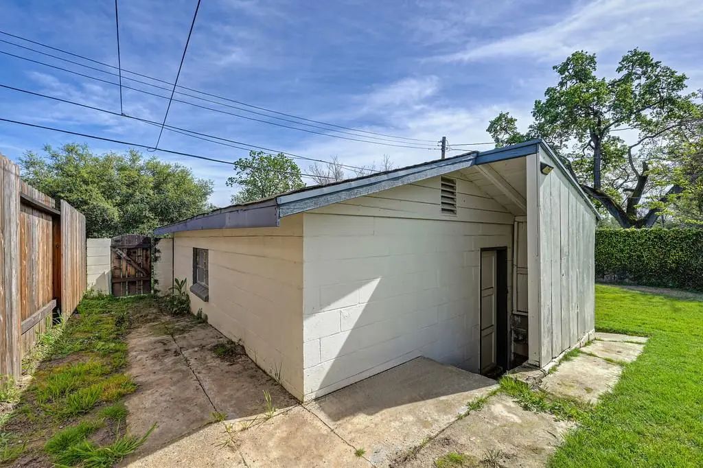 125 Willow, Roseville