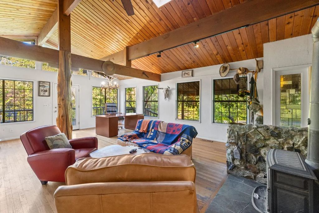 8436 Wise Road, Auburn