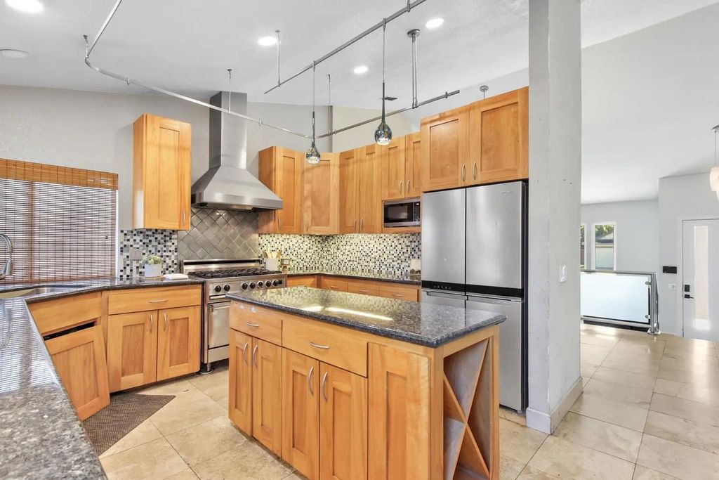 1419 Calle Las Casas, Roseville