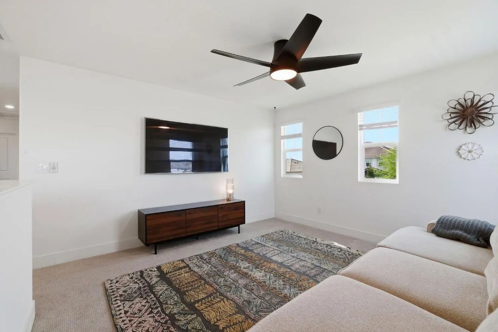 5060 Lisbon Way, Roseville