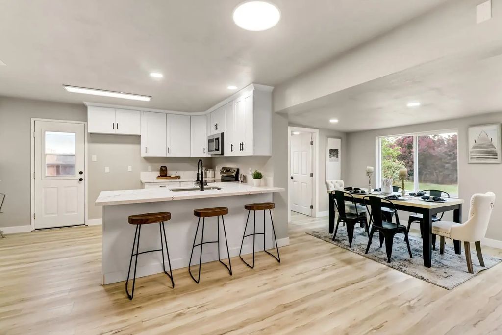 3301 Langley Way, Antelope