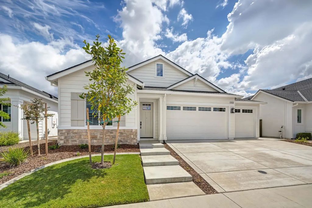 6153 Riding Path Drive, Roseville