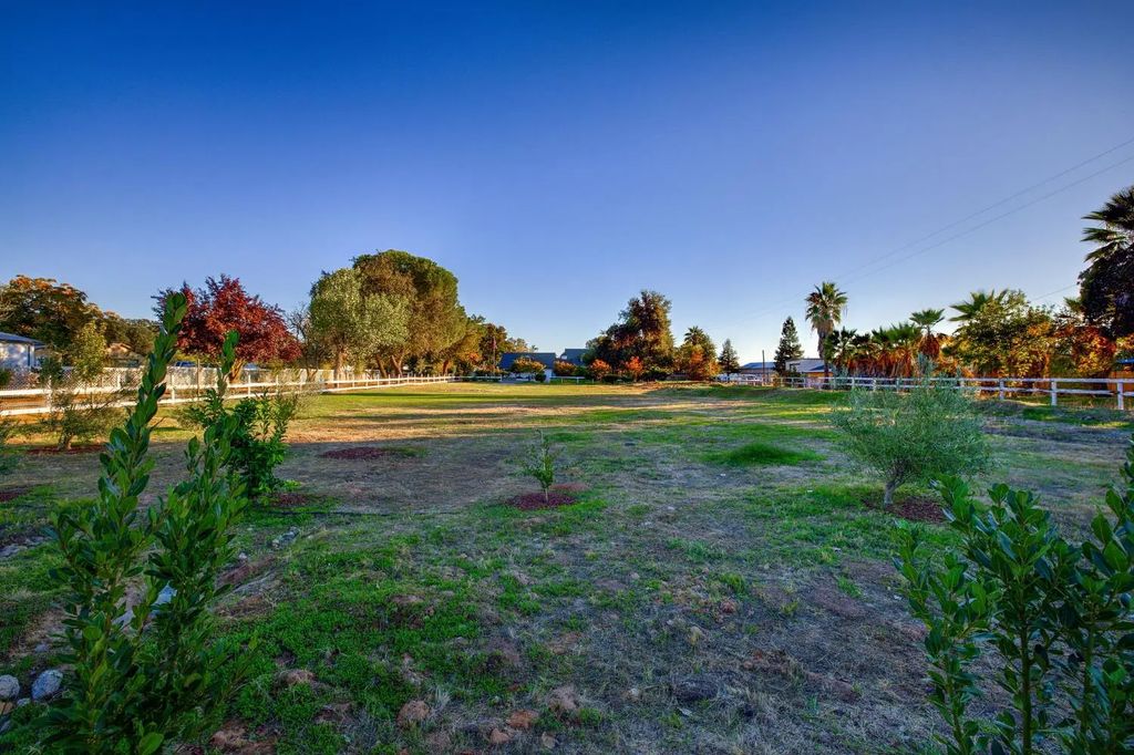 2895 Baseline Road, Roseville