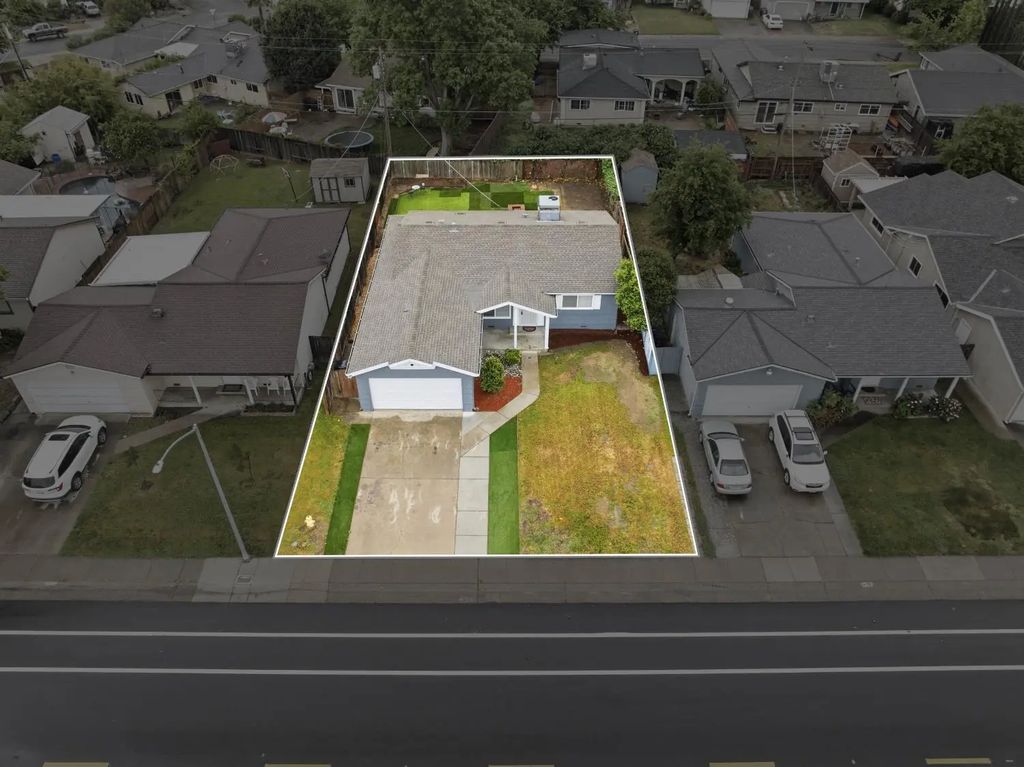 6206 Coyle Avenue, Carmichael