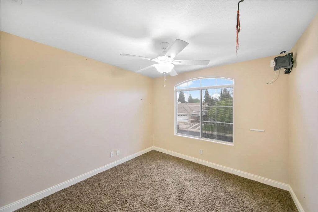 1351 Longfellow Circle, Roseville