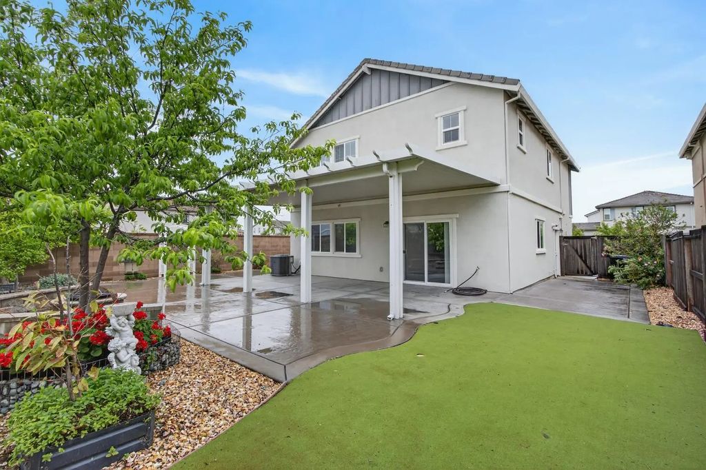 4089 Solaire Drive, Roseville