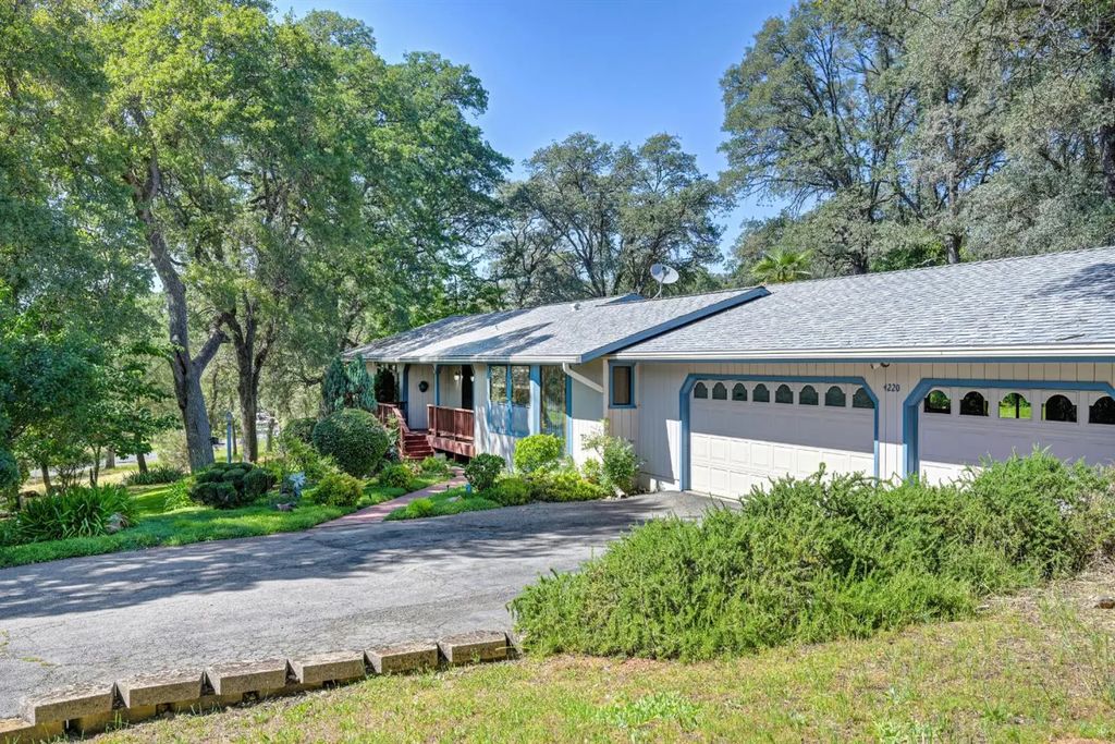 4220 Miller Oak Drive, Auburn