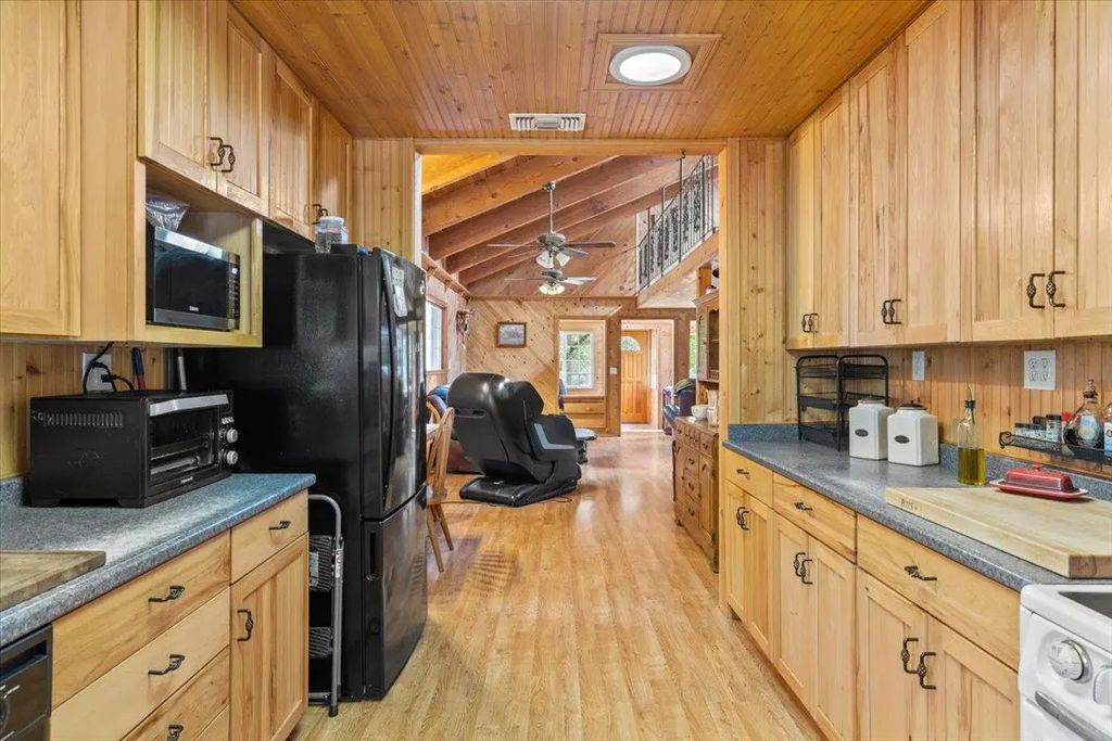 8681 State Highway 193, Placerville