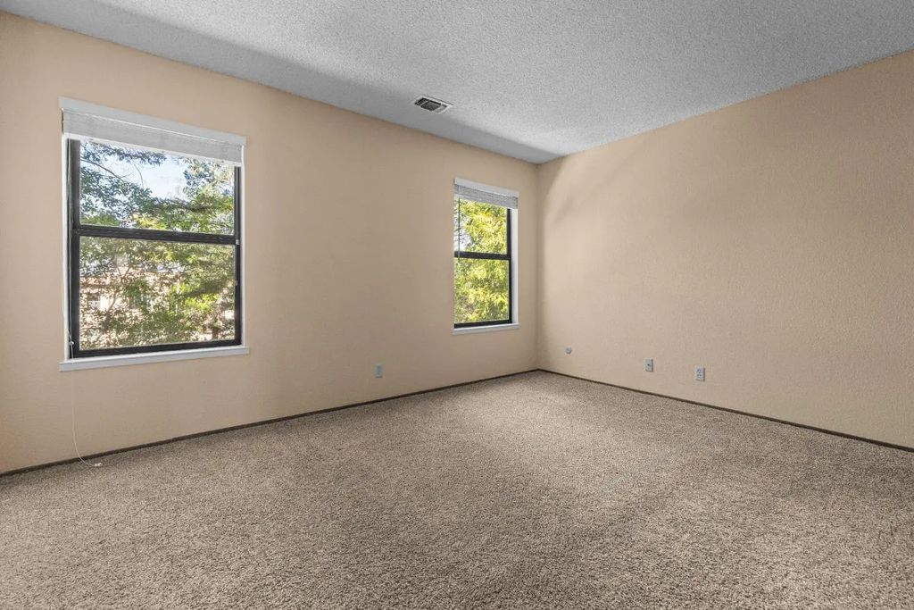 731 Mikkelsen Drive, Auburn