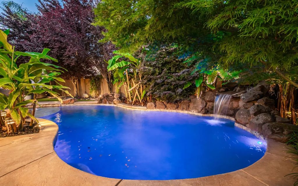 1524 Black Hawk Street, Roseville