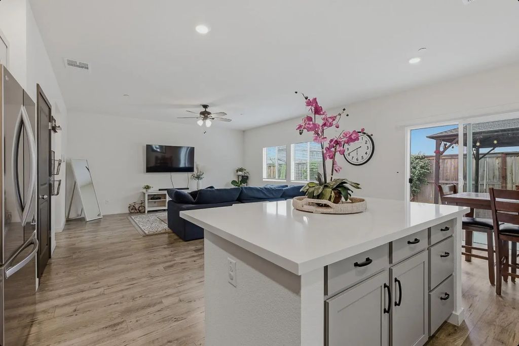 724 Independence Avenue, Lincoln