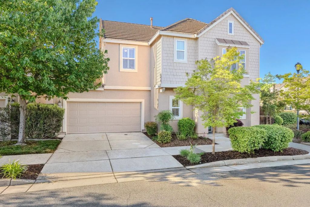 343 Phoenix Circle, Lincoln