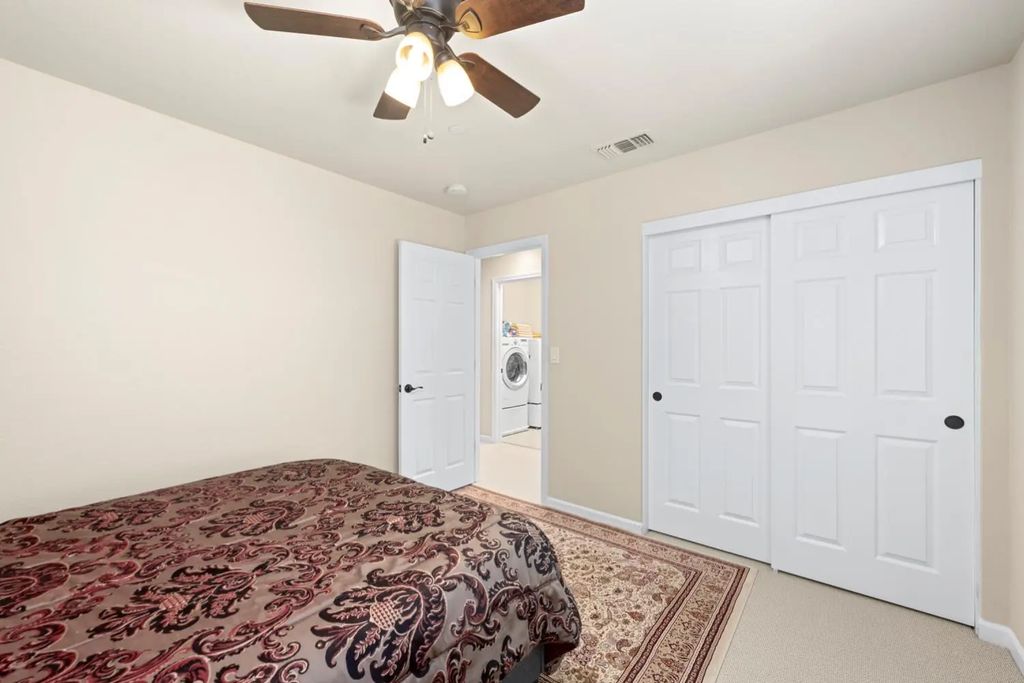 653 Equinox Loop, Lincoln