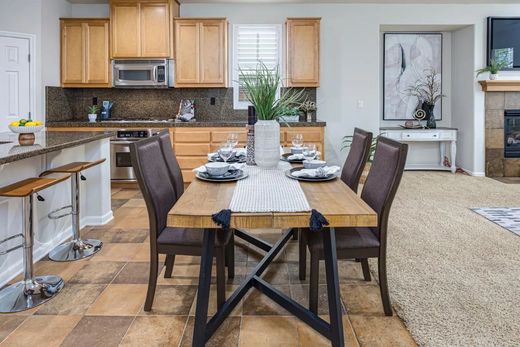 7146 Claremont Circle, Roseville
