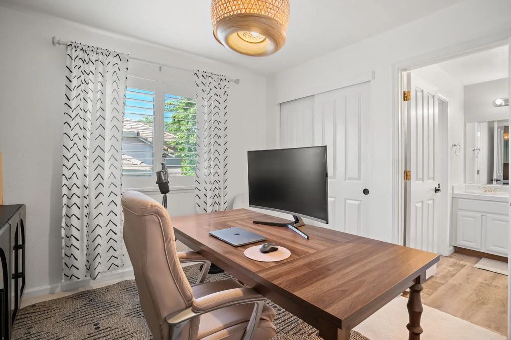 1101 Danielle Drive, Roseville