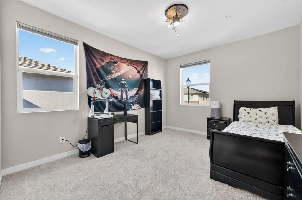 2049 Borealis Circle, Roseville