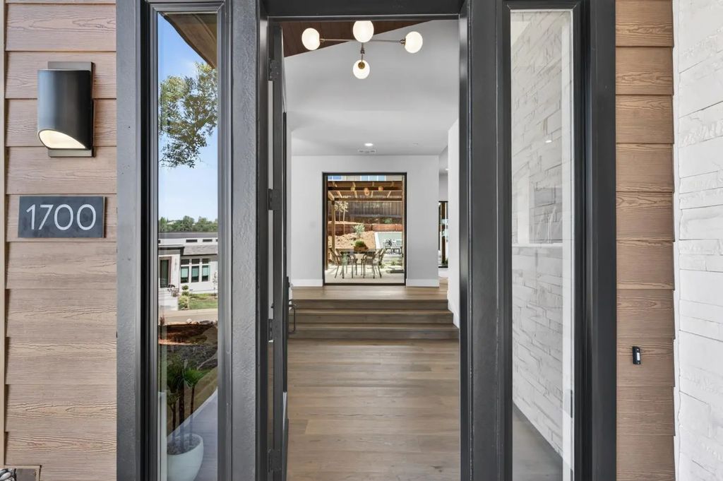 1700 Ridgeview Circle, Auburn