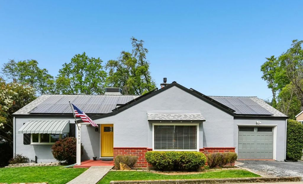 1371 Martin Lane, Placerville
