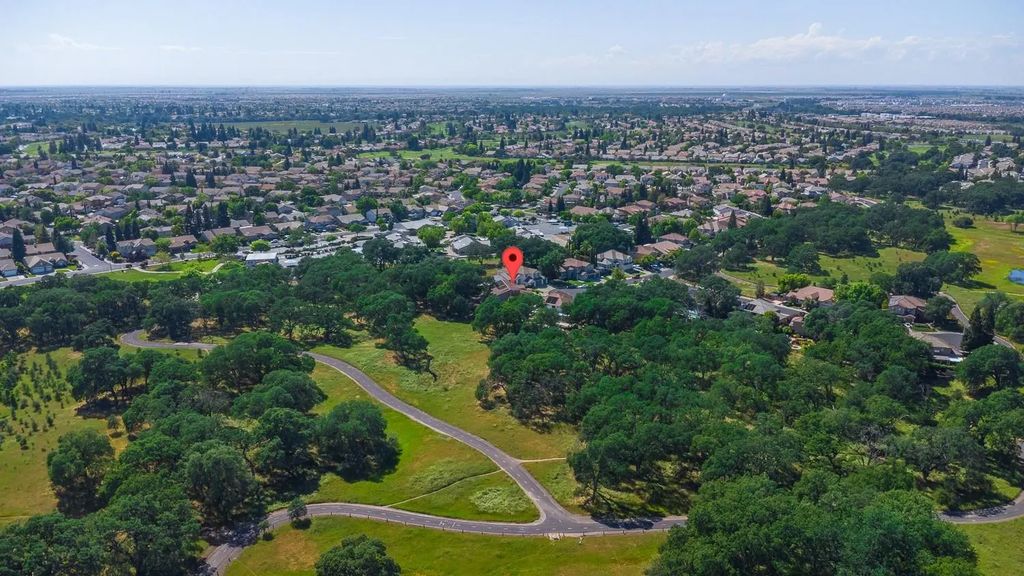 216 Tail Race Court, Roseville