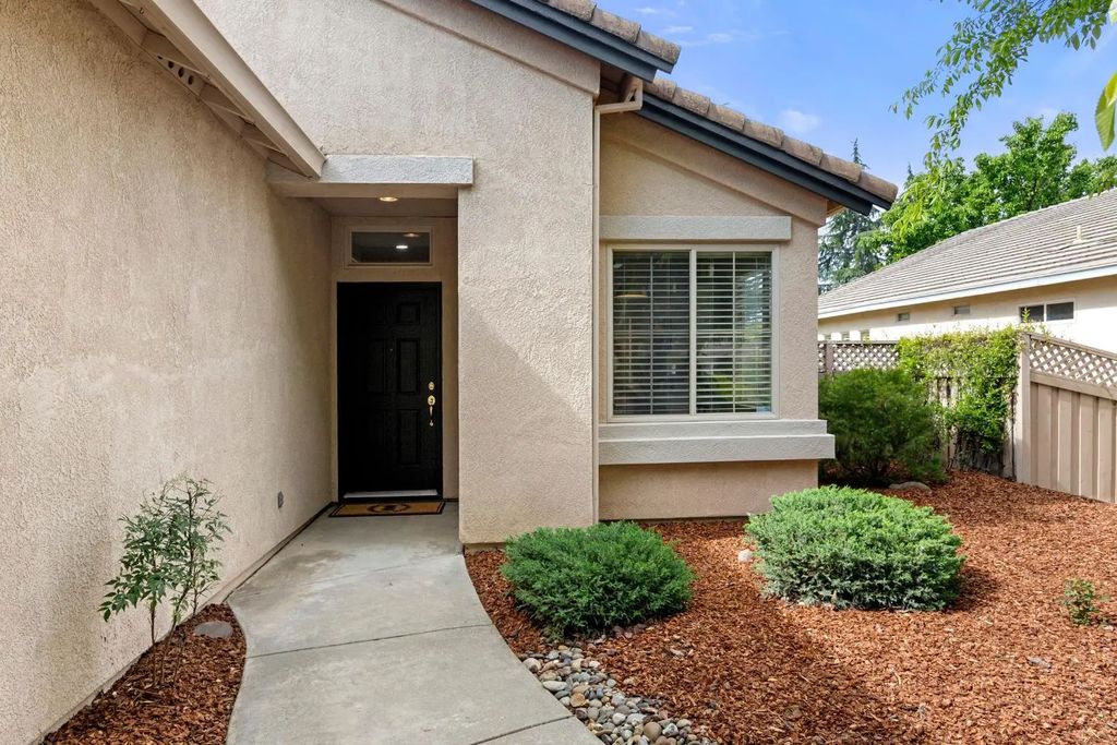 1617 Hackberry Lane, Lincoln