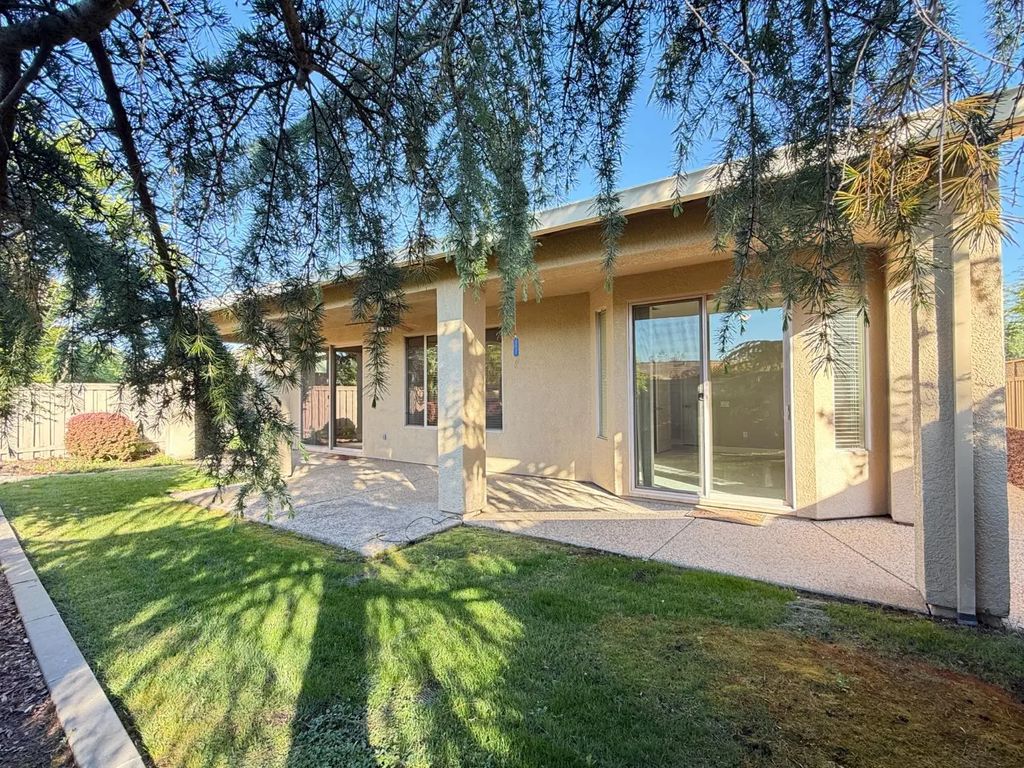 212 Quail Covey Court, Lincoln