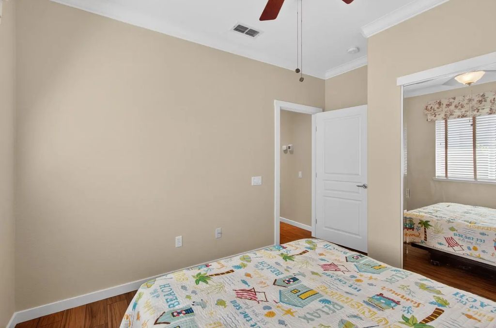 156 Stags Leap Lane, Lincoln