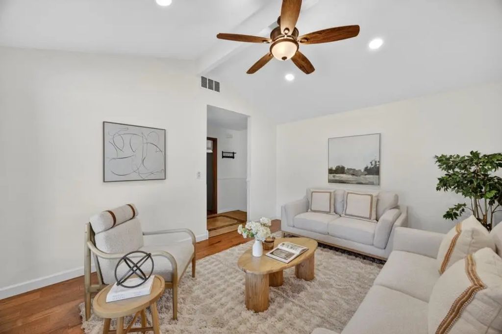 6715 Main Avenue, Orangevale