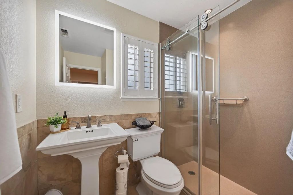 9349 Rolling Glenn Ct, Orangevale