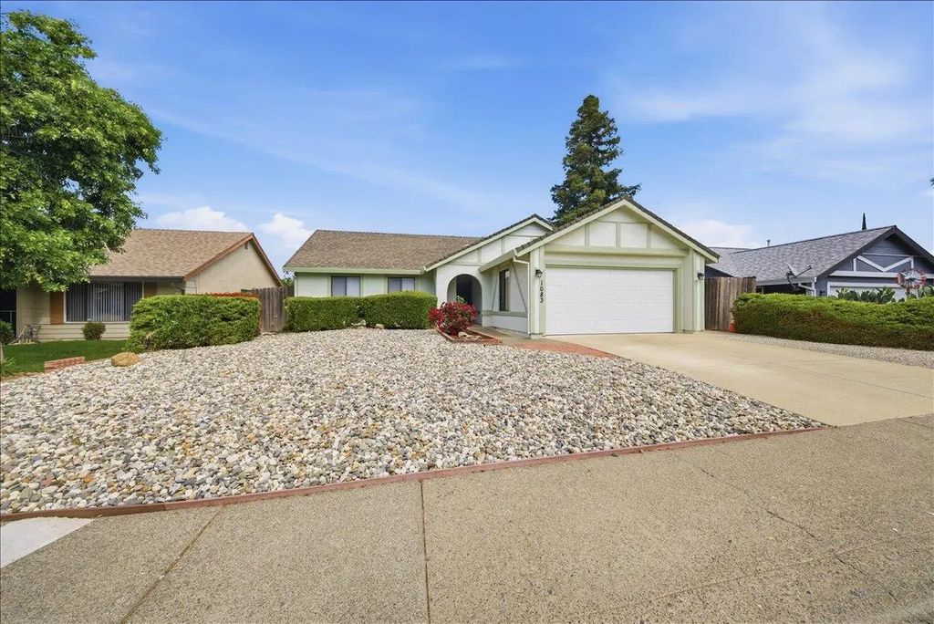 1083 Windermere Avenue, Roseville