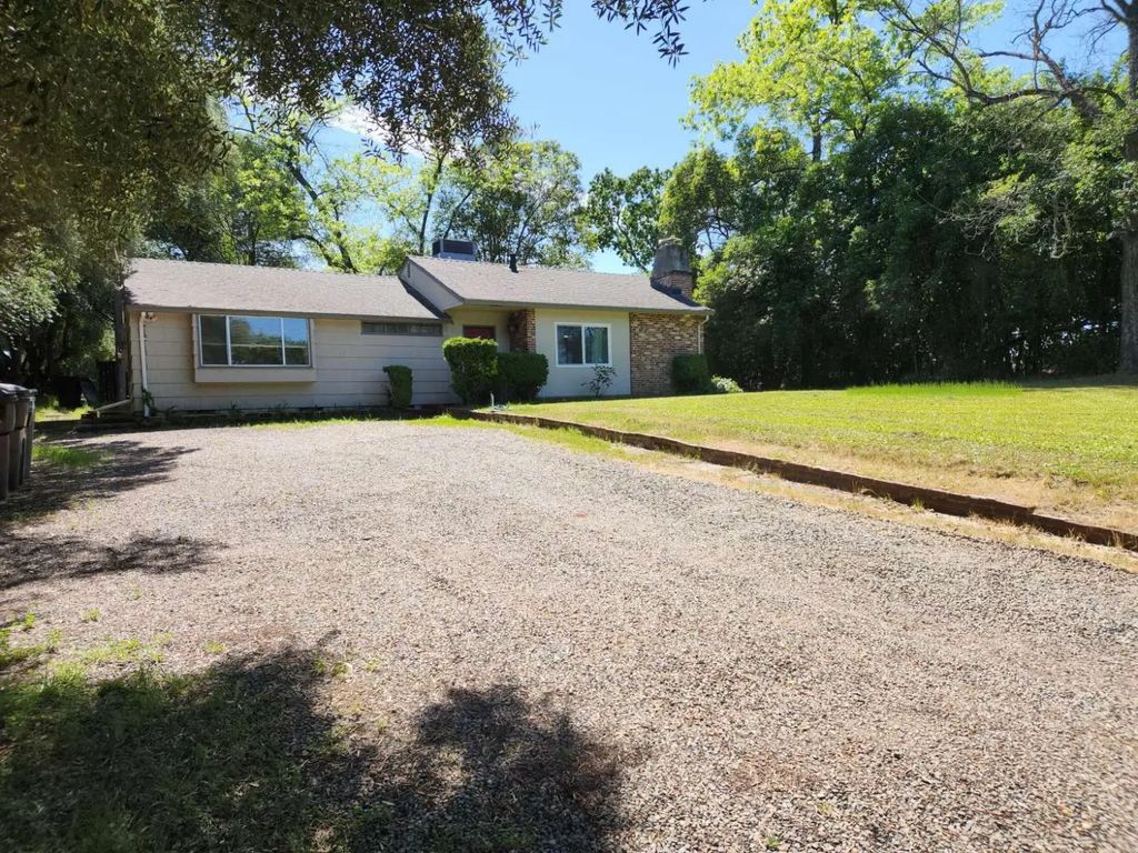7948 Sunset Avenue, Fair Oaks