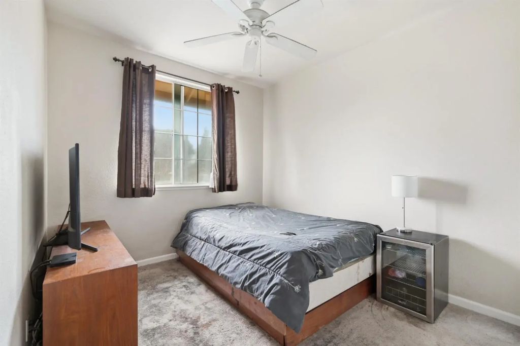 416 Milan Court, Roseville