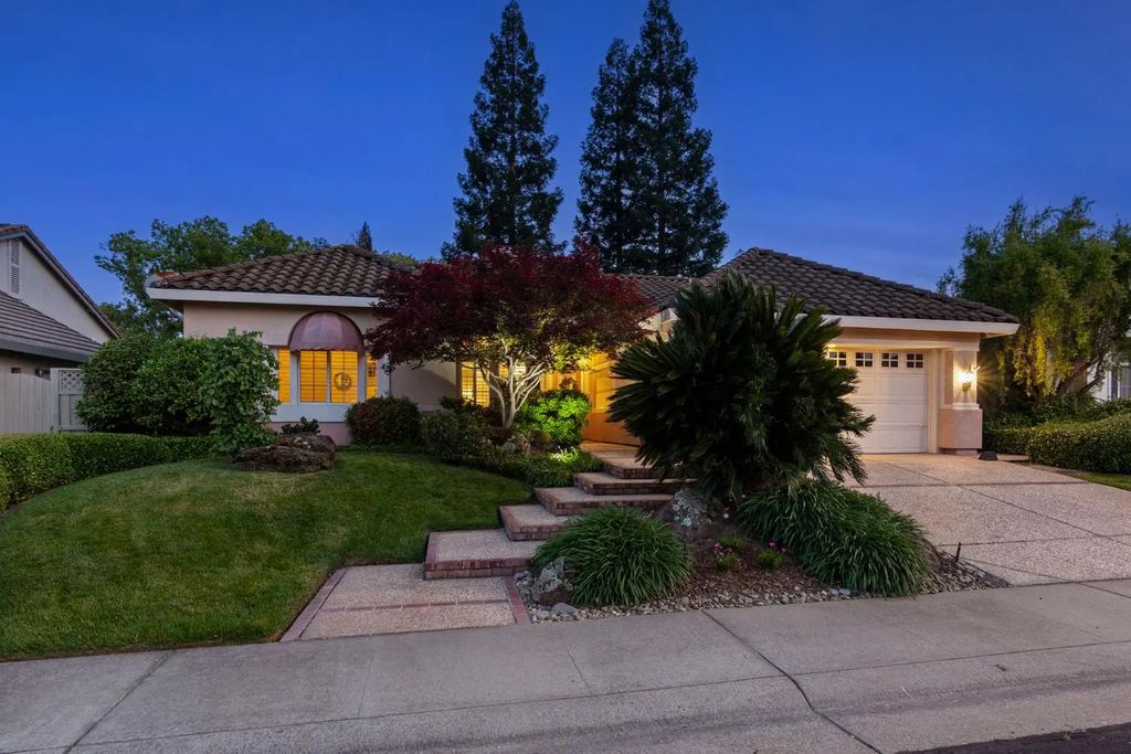 7020 Windchime Way, Roseville