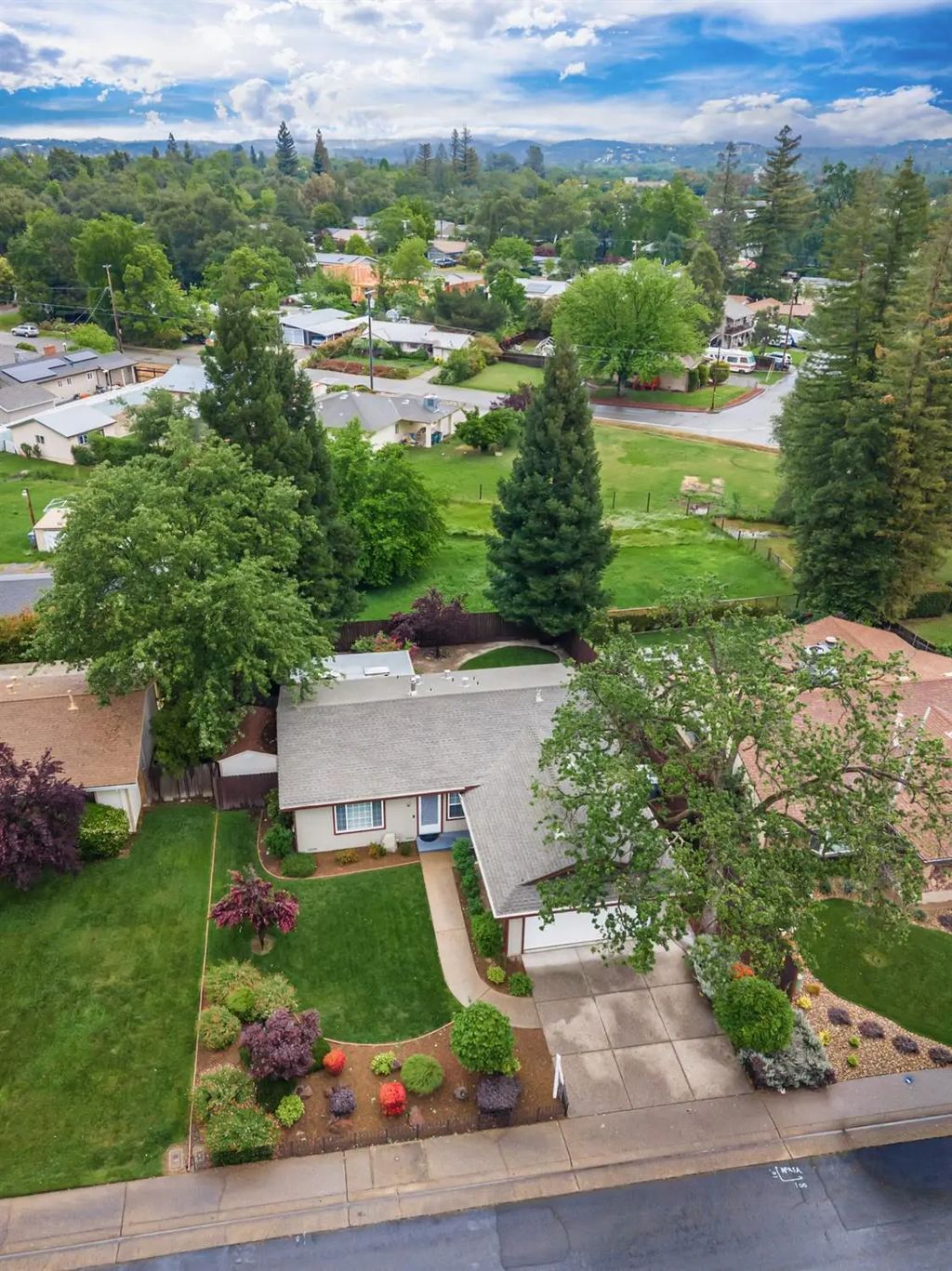 5705 Tudor Way, Loomis