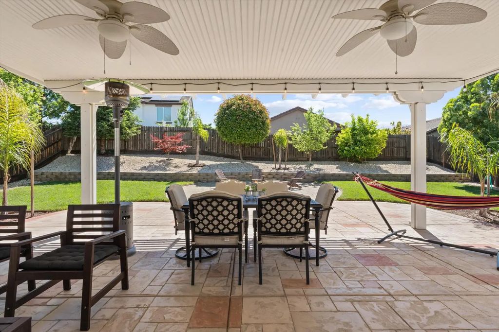 2113 Dripping Rock Lane, Lincoln