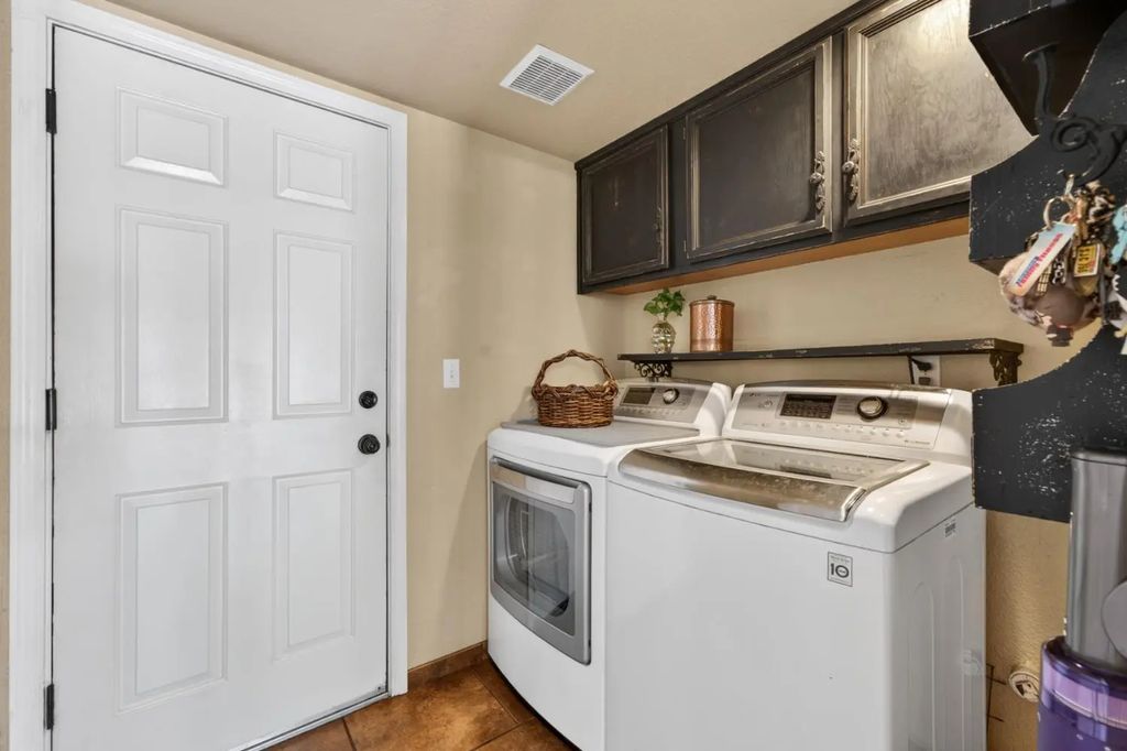 1728 Calle Campana, Roseville
