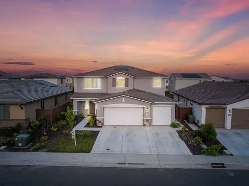 1008 Blue Range Way, Roseville